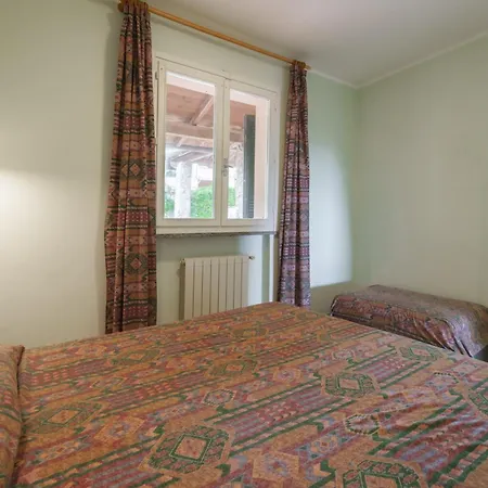 Nisportino Borgo Alloro, Fonte Ed Aida