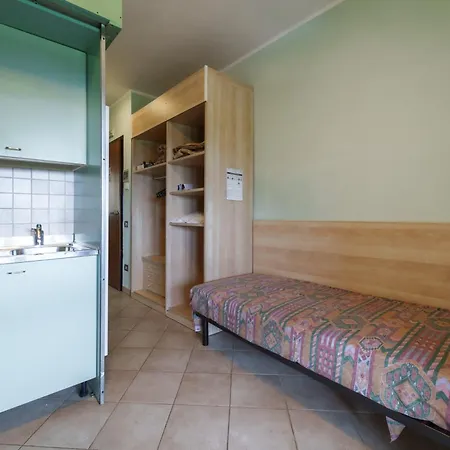 Nisportino Borgo Alloro, Fonte Ed Aida *