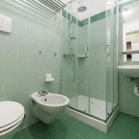 Nisportino Borgo Alloro, Fonte Ed Aida